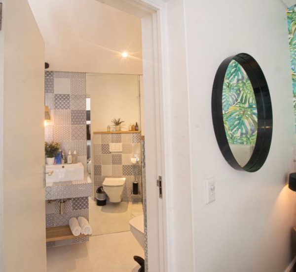 Cliffside 3 bathroom